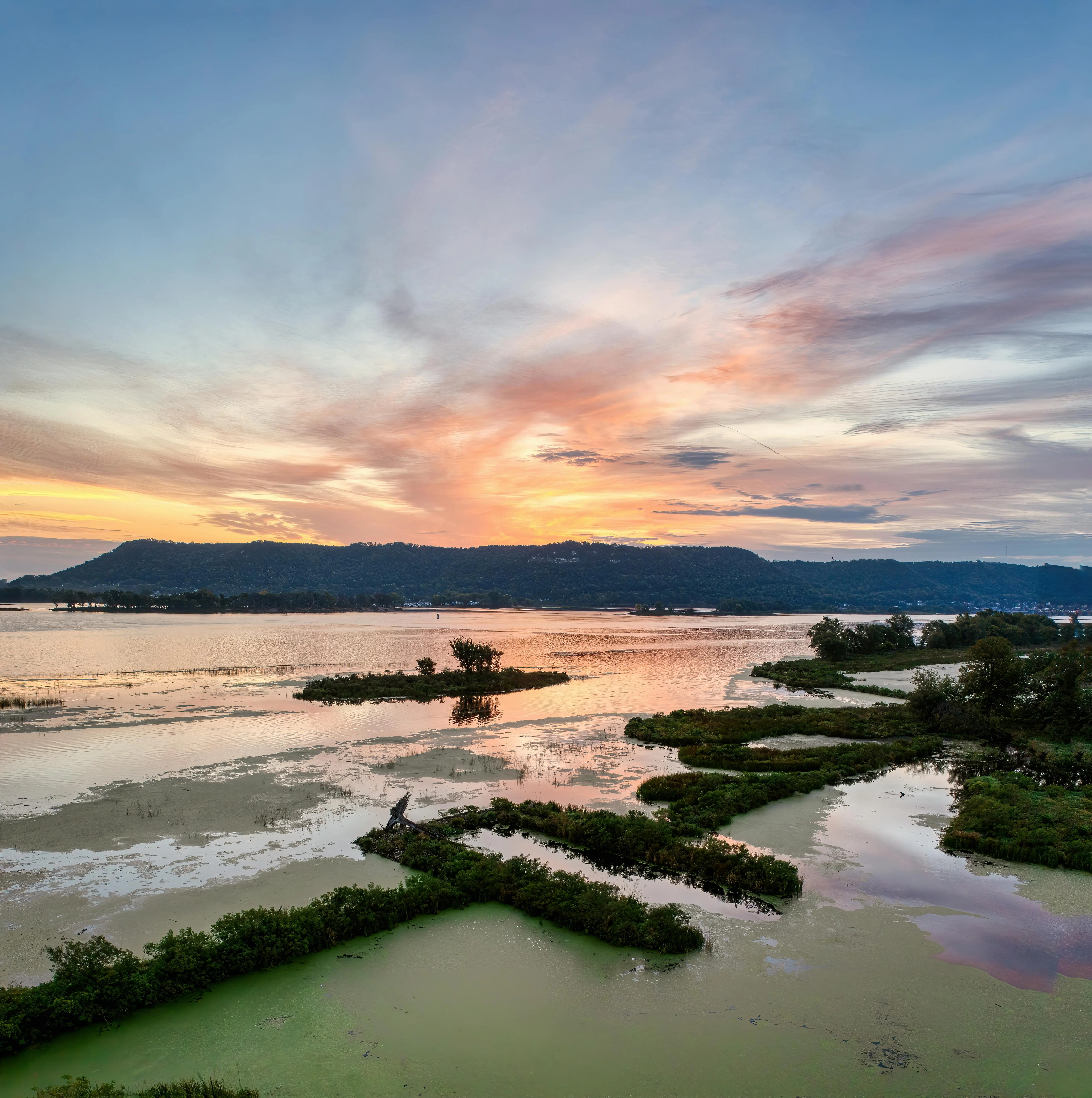 Exploring Tennessee & Mississippi: Scenic Flights for Students
